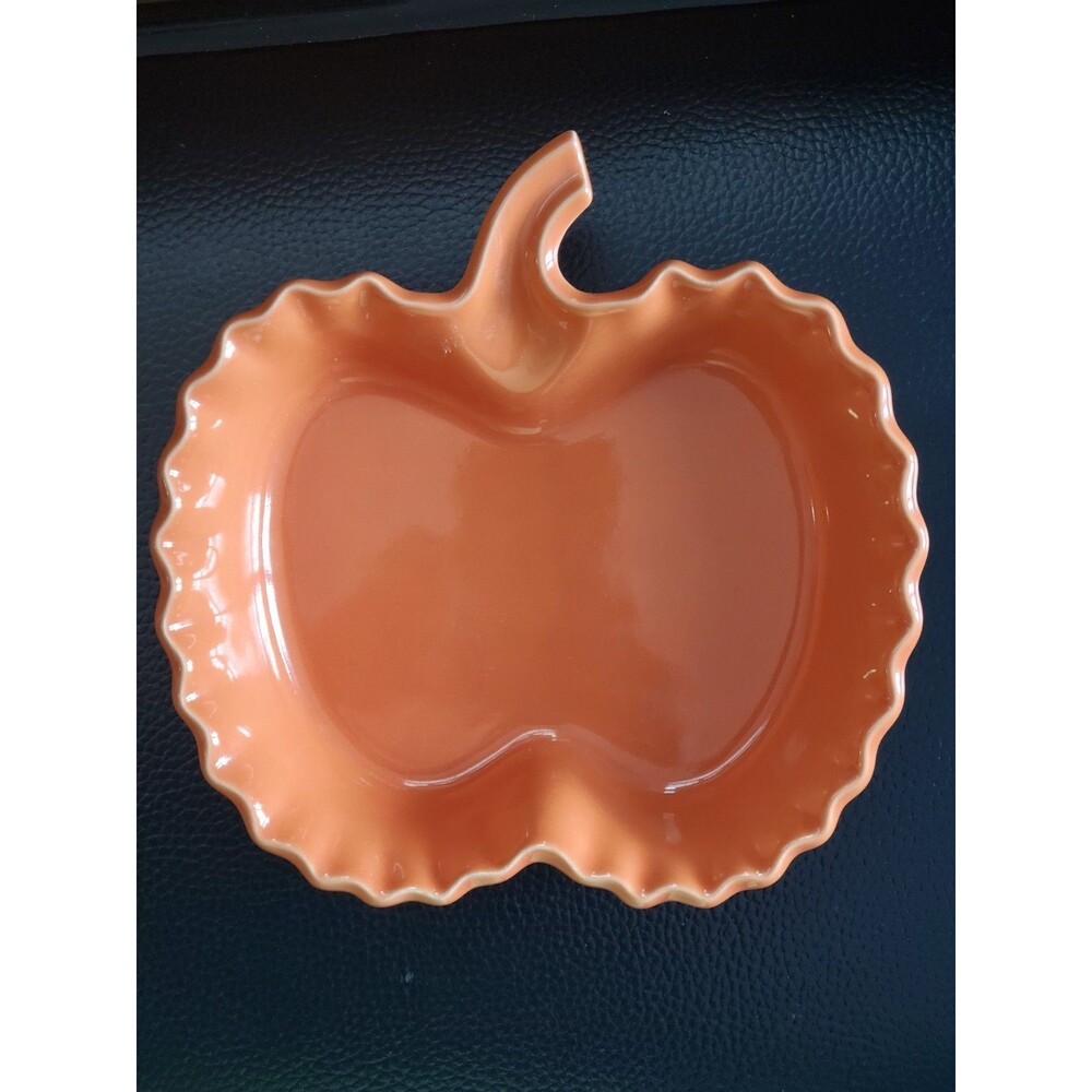 Chantal Orange Pumpkin Scalloped Edge 1 Cup Ramekin Baking Dish 7" x 5" x 2"